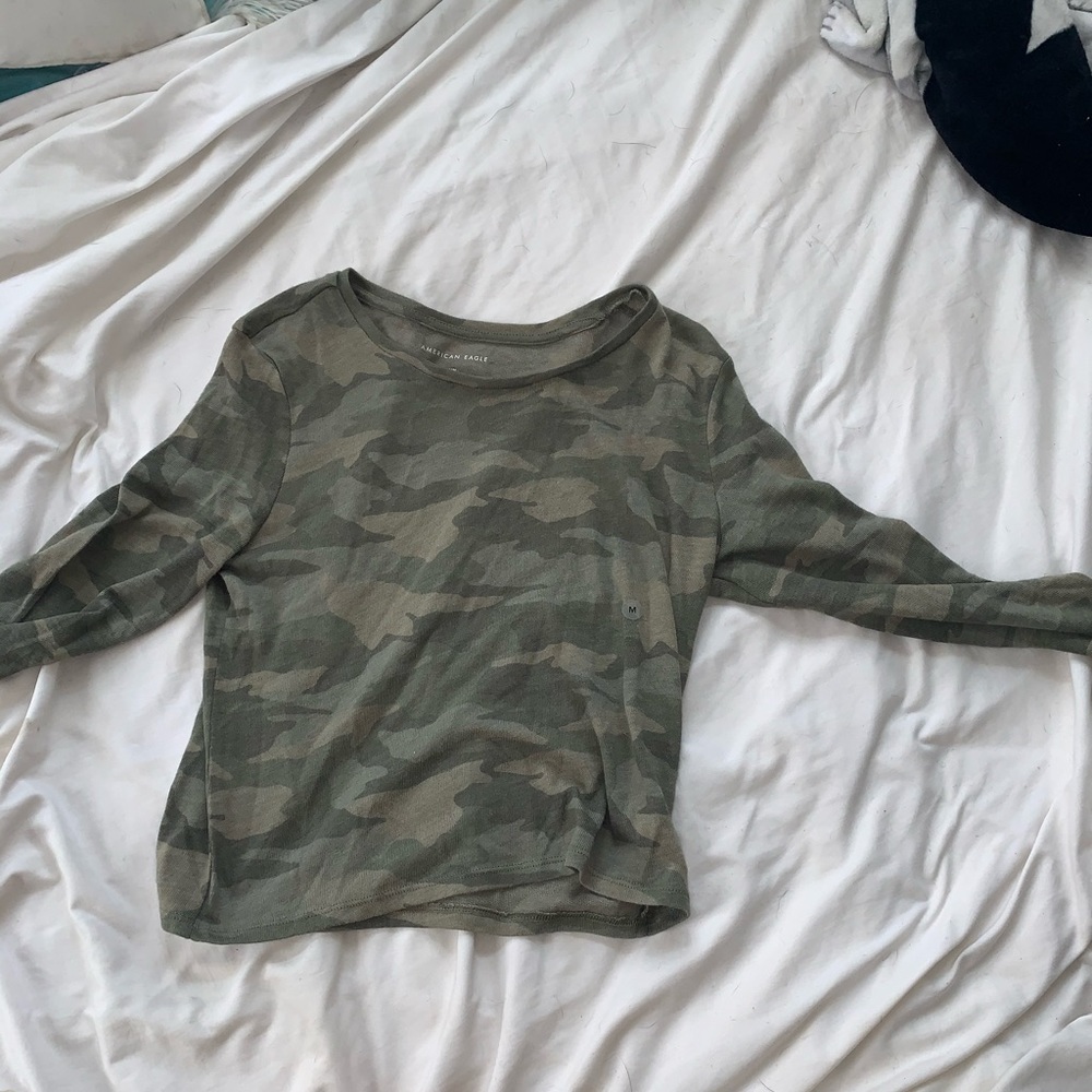 NEW american eagle camo long sleeve crop top